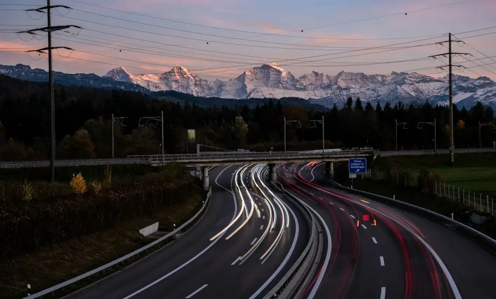 Sistemul de transport elvețian și achiziționarea vinietei pentru autostradă