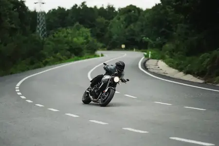 VIDEO: Udruženje „Moldova želi autoput“: Bubnjevima za autoput A8. Zvuk bubnjeva predstavlja glas građana koji se zalažu za sigurnije puteve i modernu infrastrukturu.